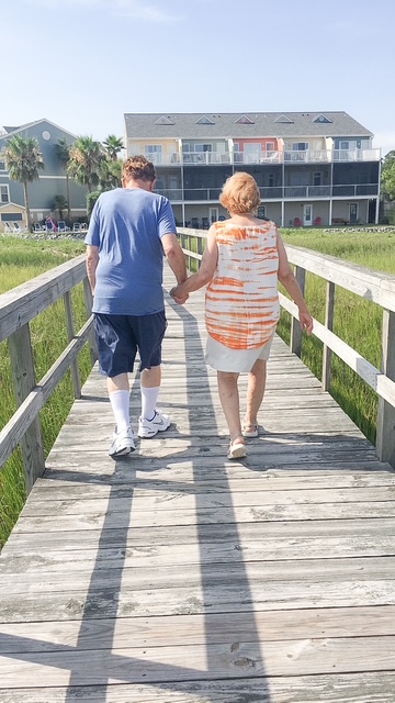 The Balancing Act of Taking Care of Elderly Parents in Midlife